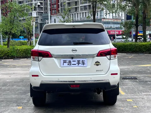 Nissan Terra