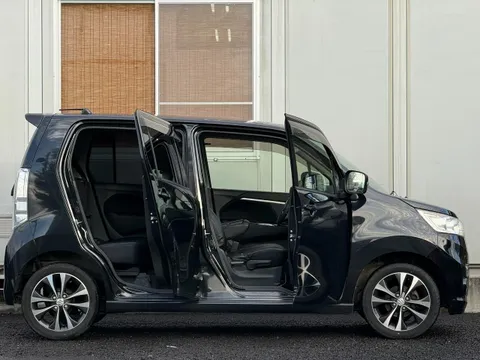 Suzuki Wagon R Stingray