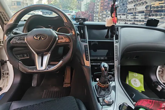 Infiniti Q50L
