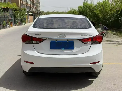Hyundai Elantra (Avante)