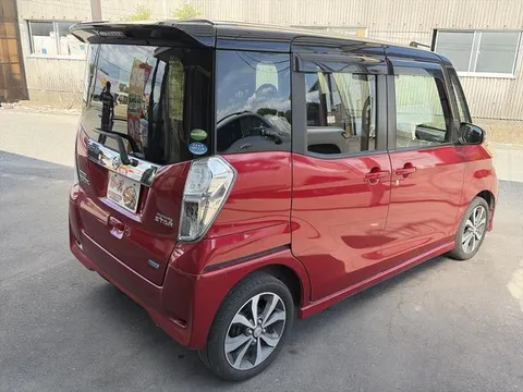 Nissan Dayz Roox