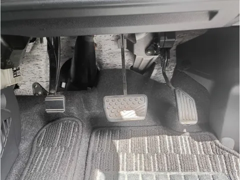 Toyota Pixis Mega