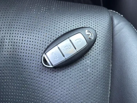 Infiniti Q50L