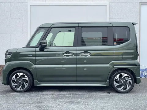 Suzuki Spacia Custom