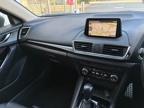 Mazda Axela Sport