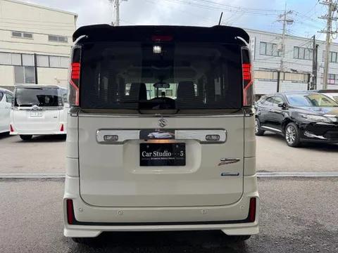 Suzuki Spacia Custom