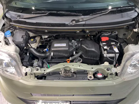 Honda N-BOX Slash