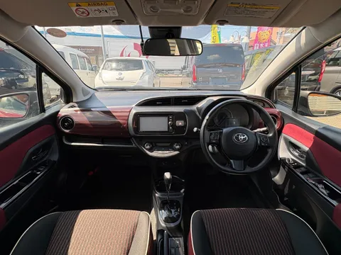 Toyota Yaris (Vitz)