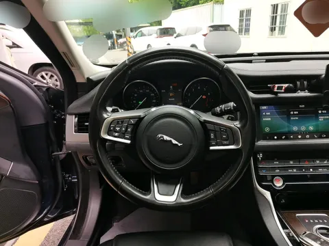 Jaguar XFL