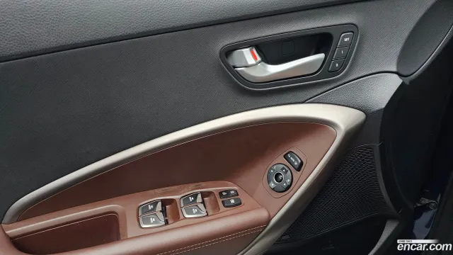 Hyundai Grand Santa Fe (Maxcruz)