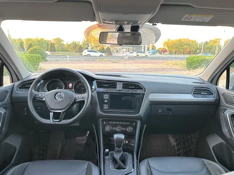 Volkswagen Tiguan L
