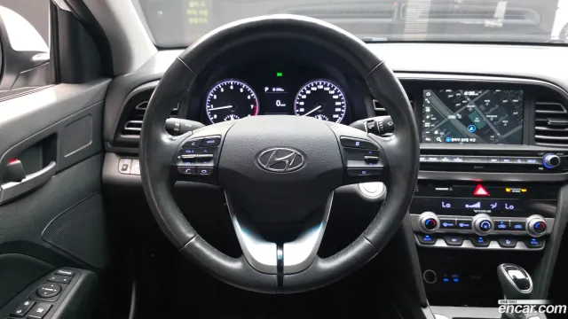 Hyundai Elantra (Avante)