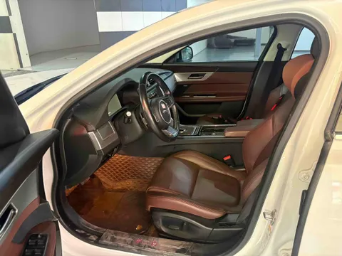 Jaguar XFL