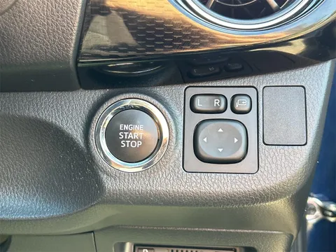 Toyota Yaris (Vitz)