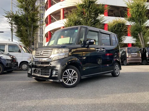 Honda N-BOX Custom