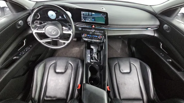 Hyundai Elantra (Avante)