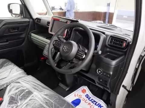 Suzuki Spacia Gear