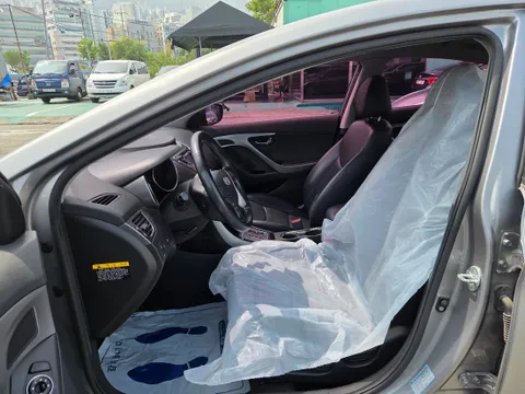 Hyundai Elantra (Avante)