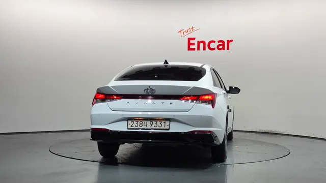 Hyundai Elantra (Avante)