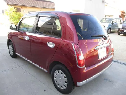 Daihatsu Mira Gino