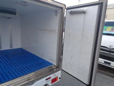 Mazda Scrum Truck