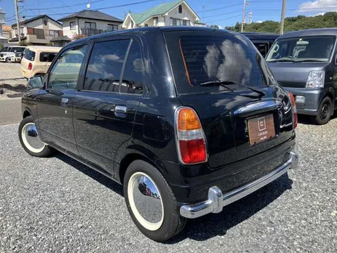 Daihatsu Mira Gino