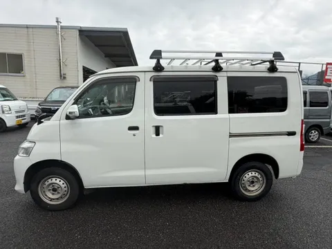 Toyota TownAce Van