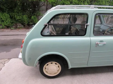 Nissan Pao