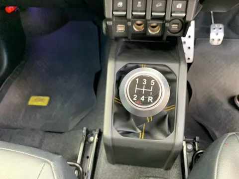 Suzuki Jimny Sierra