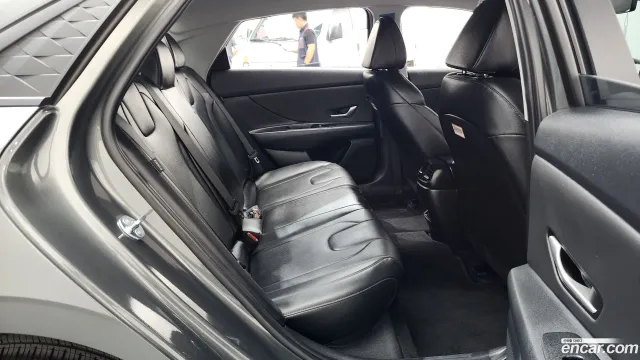 Hyundai Elantra (Avante)