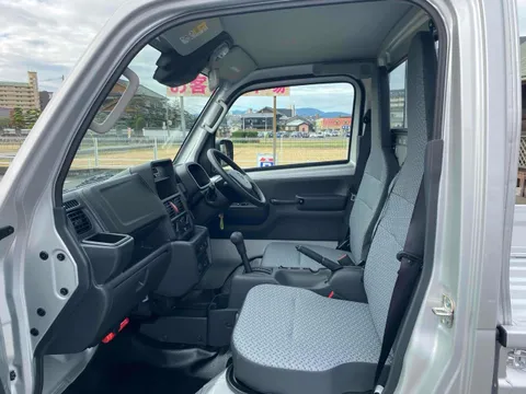 Nissan Clipper Truck