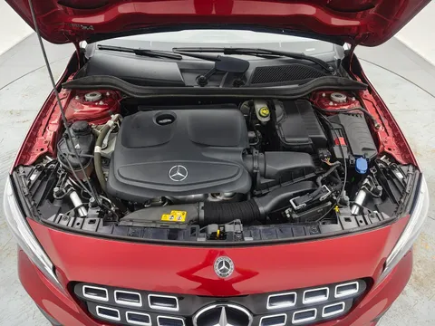 Mercedes-Benz Mercedes-Benz GLA