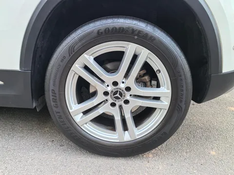 Mercedes-Benz Mercedes-Benz GLA