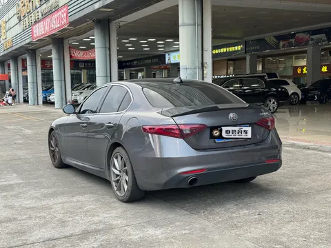 Alfa Romeo Giulia