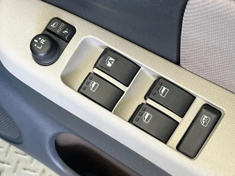 Daihatsu Mira Tocot