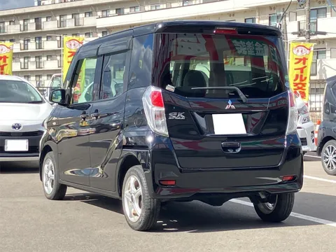 Mitsubishi eK Space