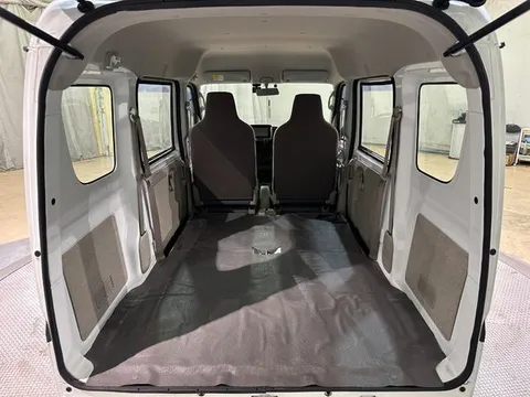 Mitsubishi Minicab Van