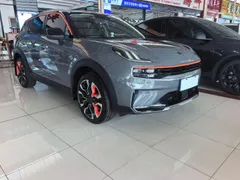 Lynk & Co 06