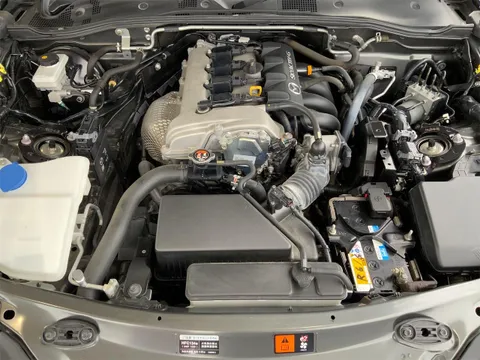 Mazda MX-5 (Roadster)