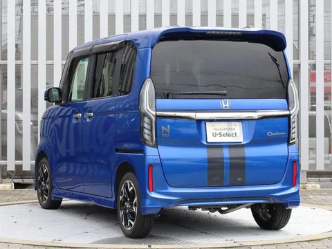 Honda N-BOX Custom