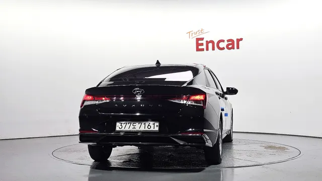 Hyundai Elantra (Avante)
