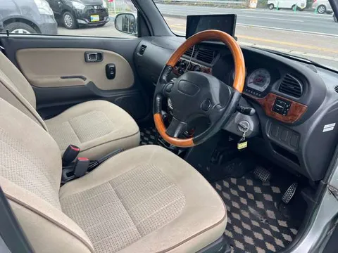 Daihatsu Mira Gino