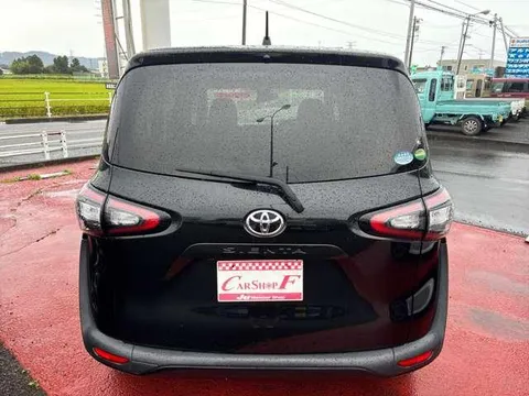 Toyota Sienta