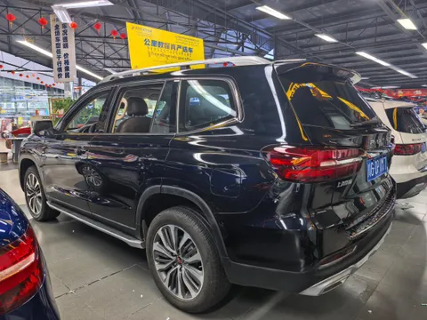 Roewe RX8