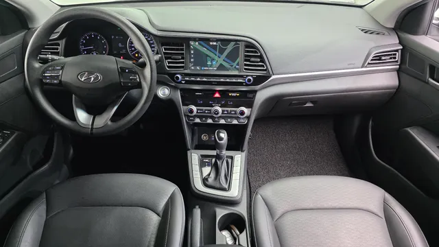 Hyundai Elantra (Avante)