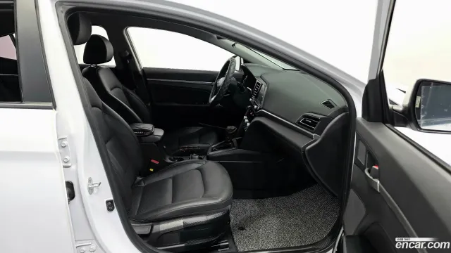 Hyundai Elantra (Avante)