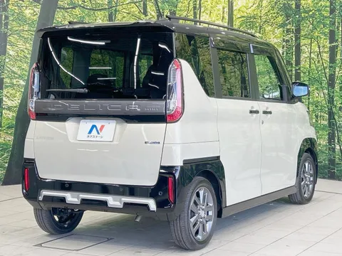 Mitsubishi Delica Mini