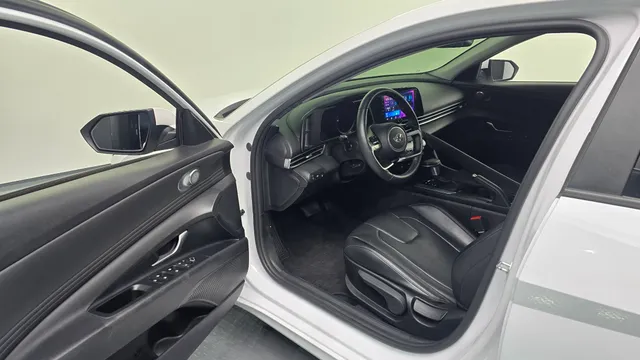 Hyundai Elantra (Avante)