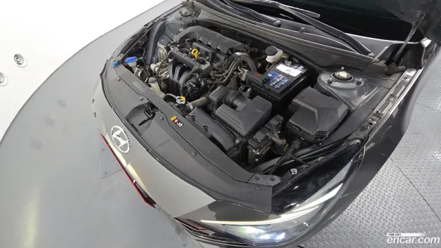 Hyundai Elantra (Avante)