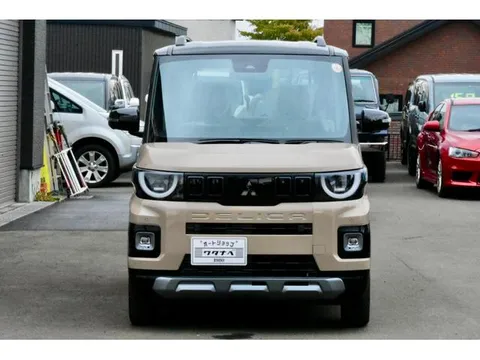 Mitsubishi Delica Mini